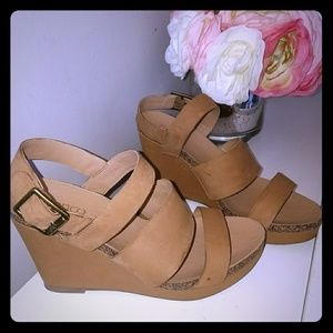Franco Sarto wedges